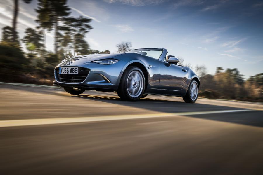  Mazda MX-5 Arctic 2017 года  (UK) (фото 8 из 53)